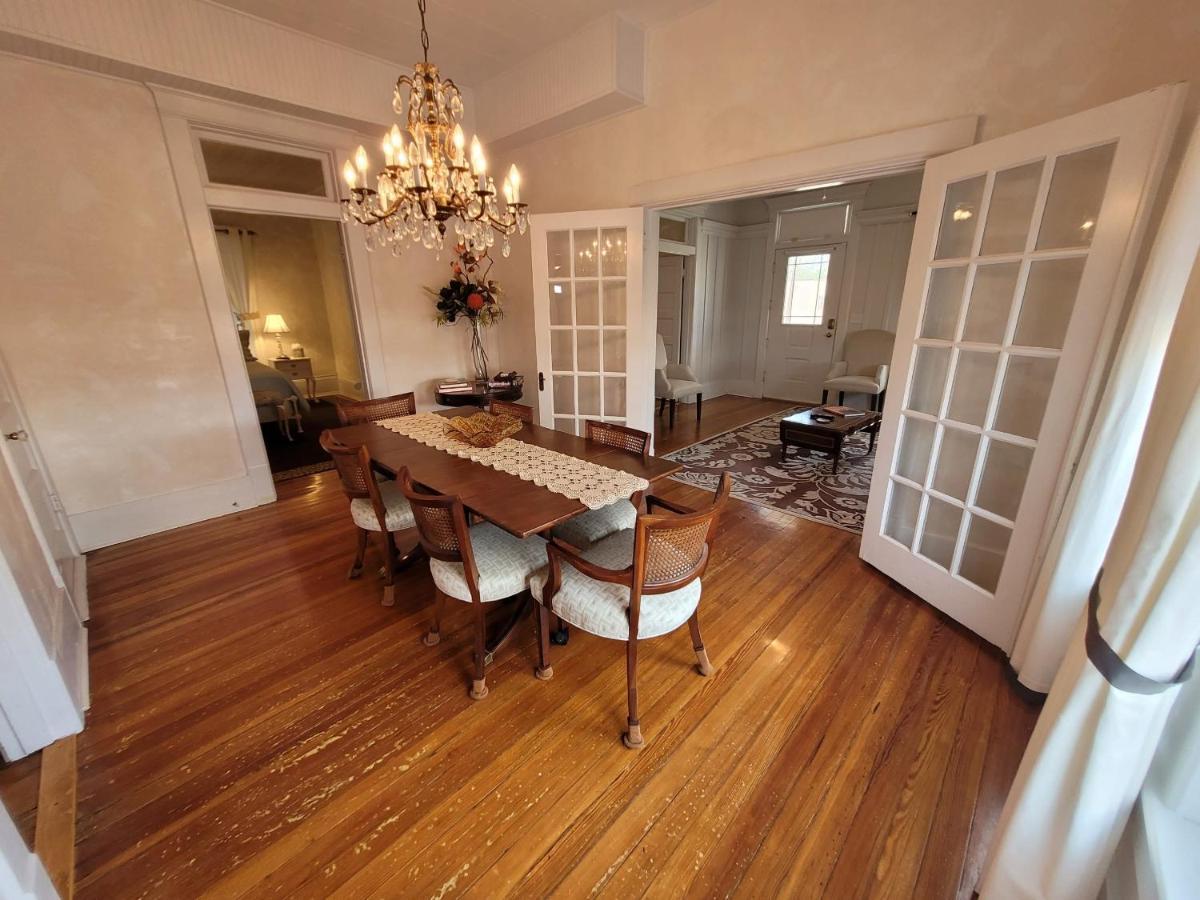 Holland House - Historic And Sophisticated Villa อัลไพน์ ภายนอก รูปภาพ