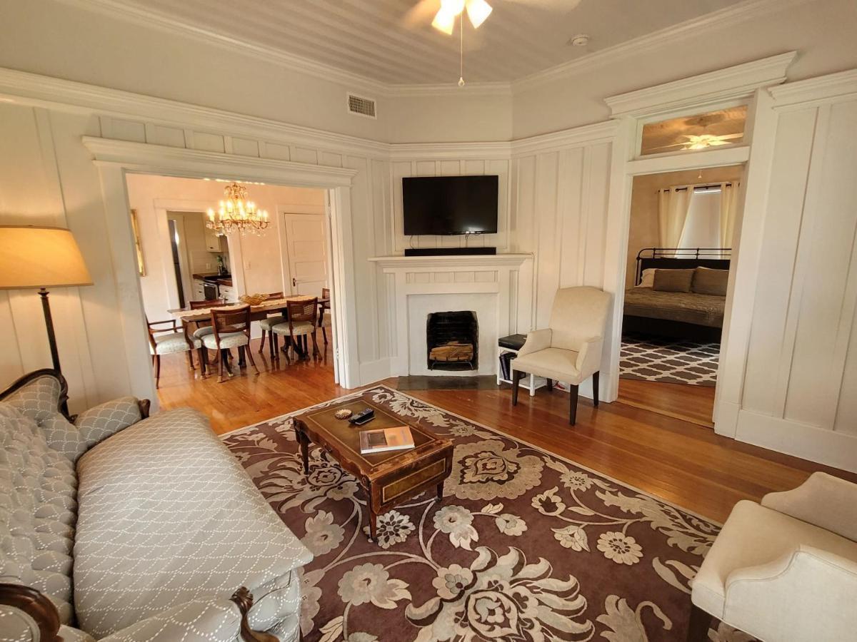 Holland House - Historic And Sophisticated Villa อัลไพน์ ภายนอก รูปภาพ