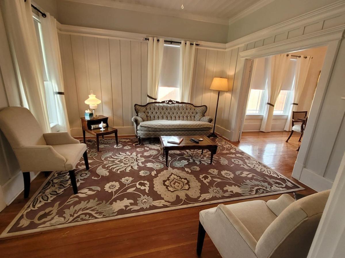 Holland House - Historic And Sophisticated Villa อัลไพน์ ภายนอก รูปภาพ
