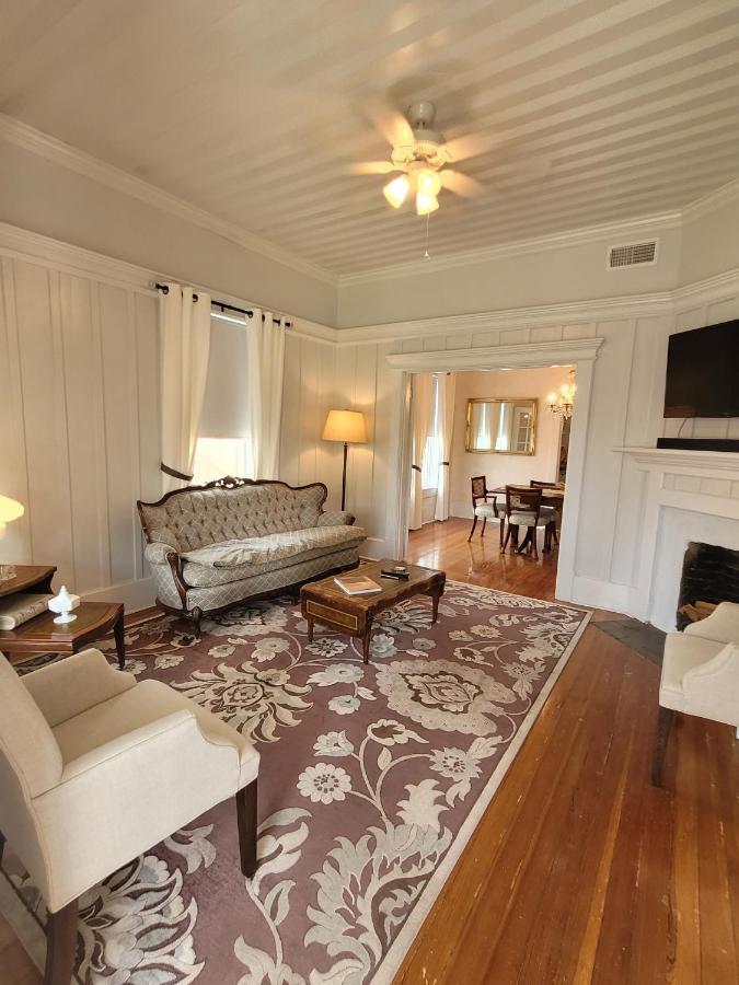 Holland House - Historic And Sophisticated Villa อัลไพน์ ภายนอก รูปภาพ
